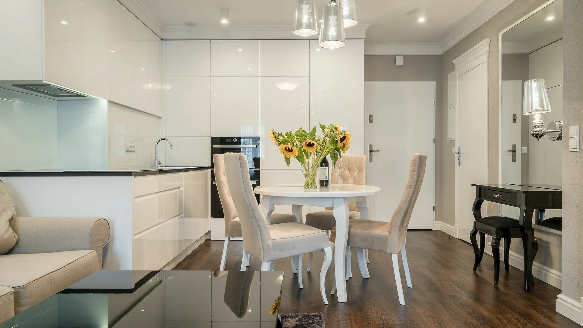 Rentplanet - Apartamenty Laciarska Wroclaw